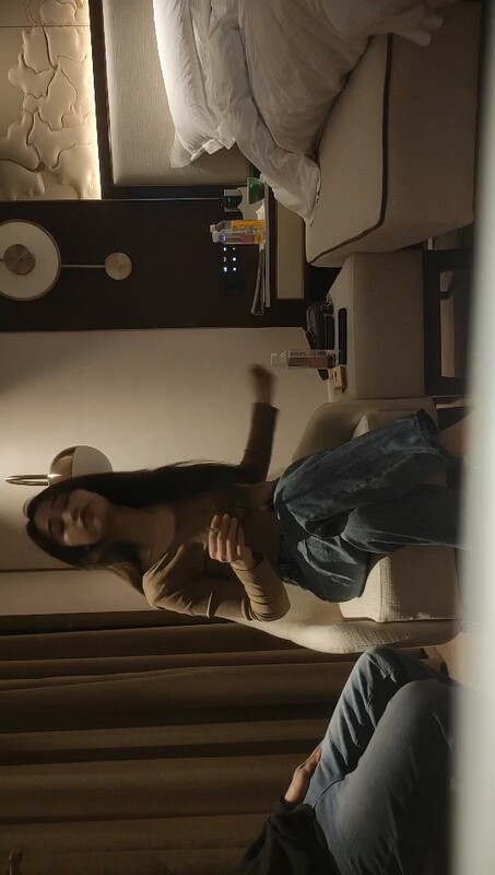 奥迪豪车女神蜜桃臀狂浪！大长腿甜妹骑乘位激情抽插 淫语连连蜜汁四溢